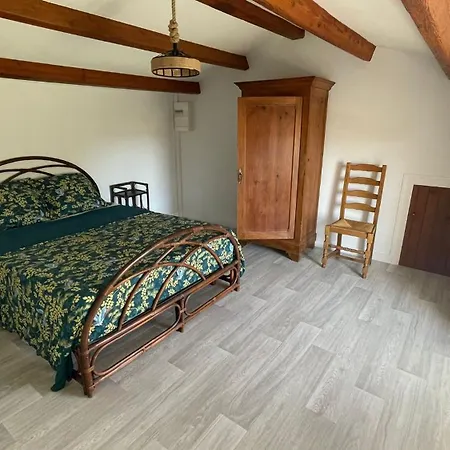 Maison De La Vallee Périgny